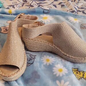 Catherine Malandrino Gold Textured Wedge Sandals